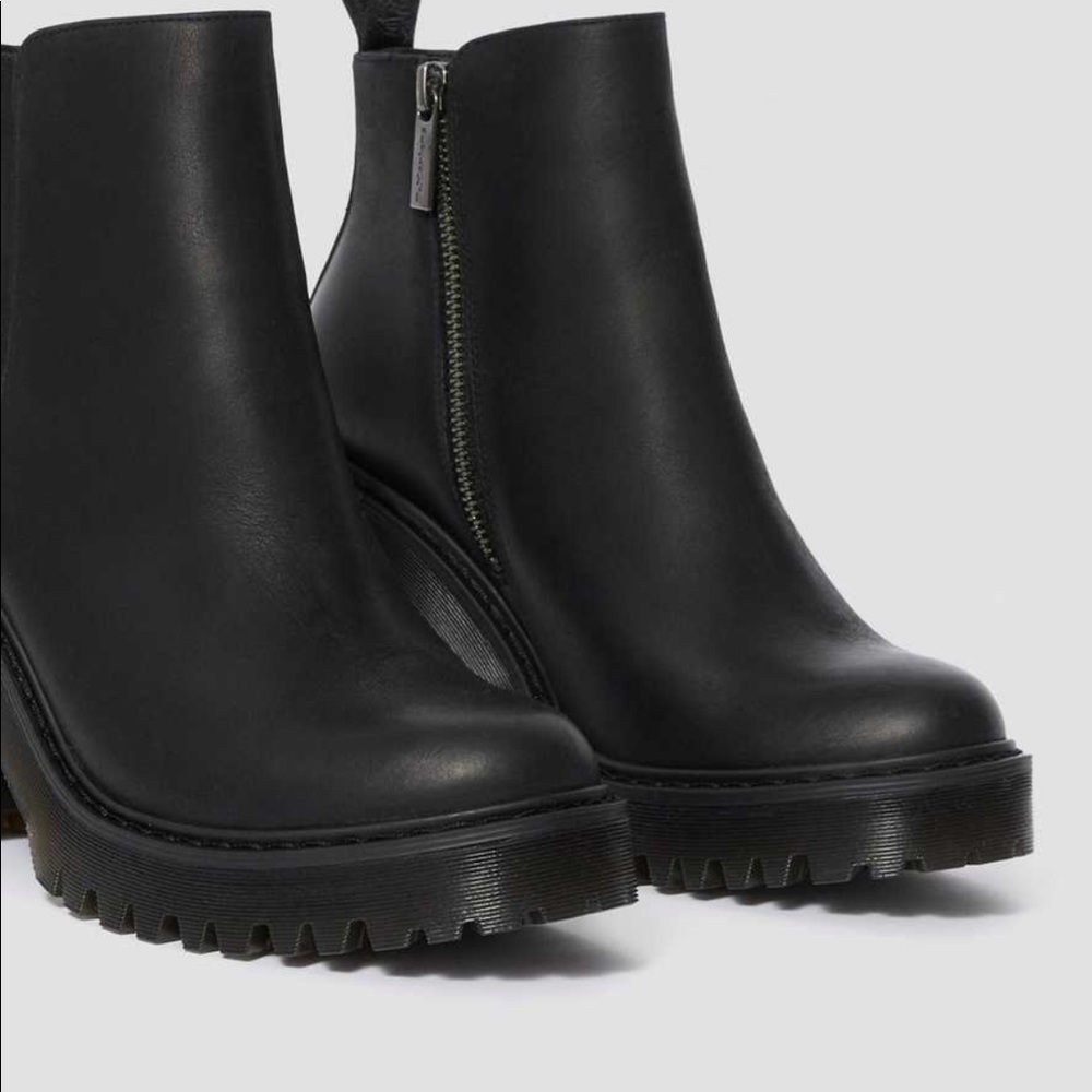 Dr. Martens Magdalena Boots